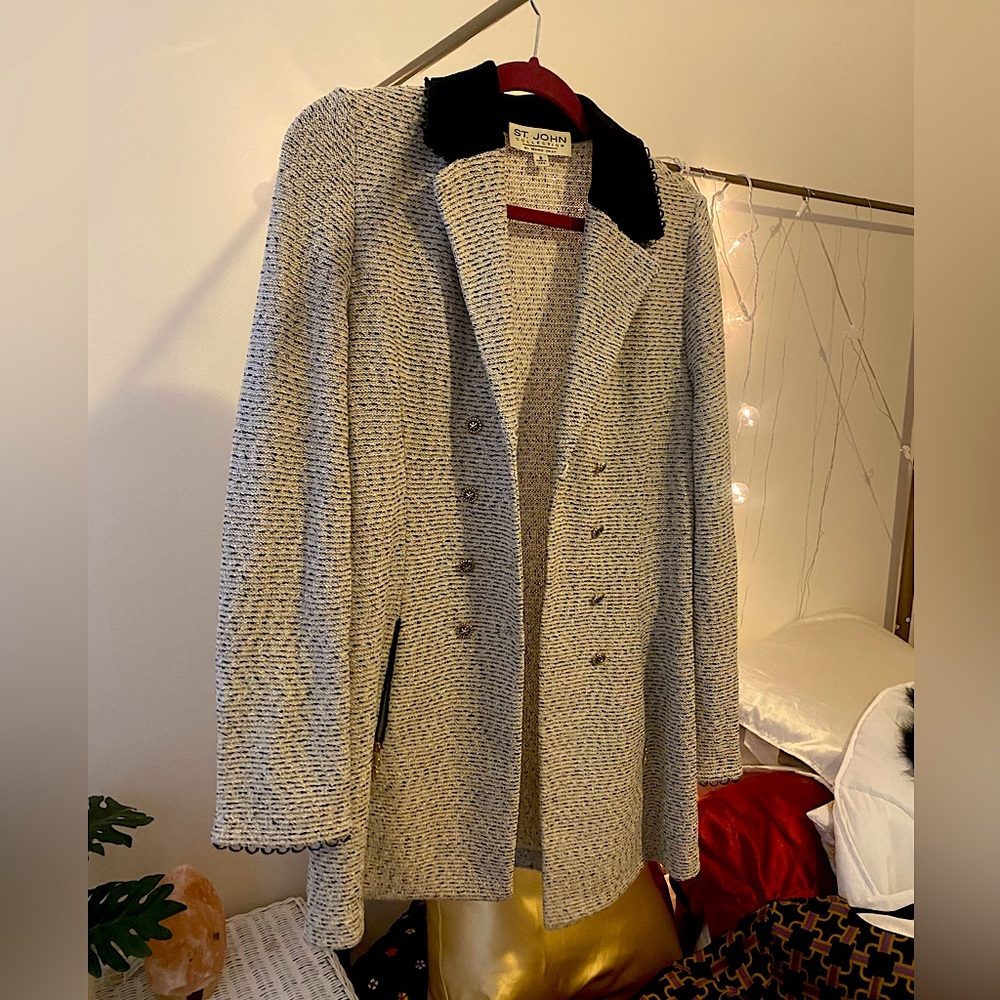 Gorgeous St John Collection by Marie Gray blazer jacket